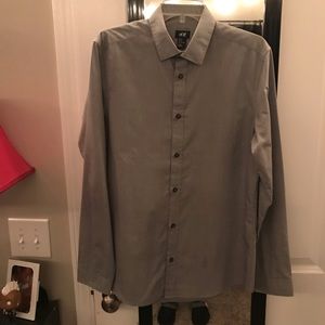 H&M button up shirt